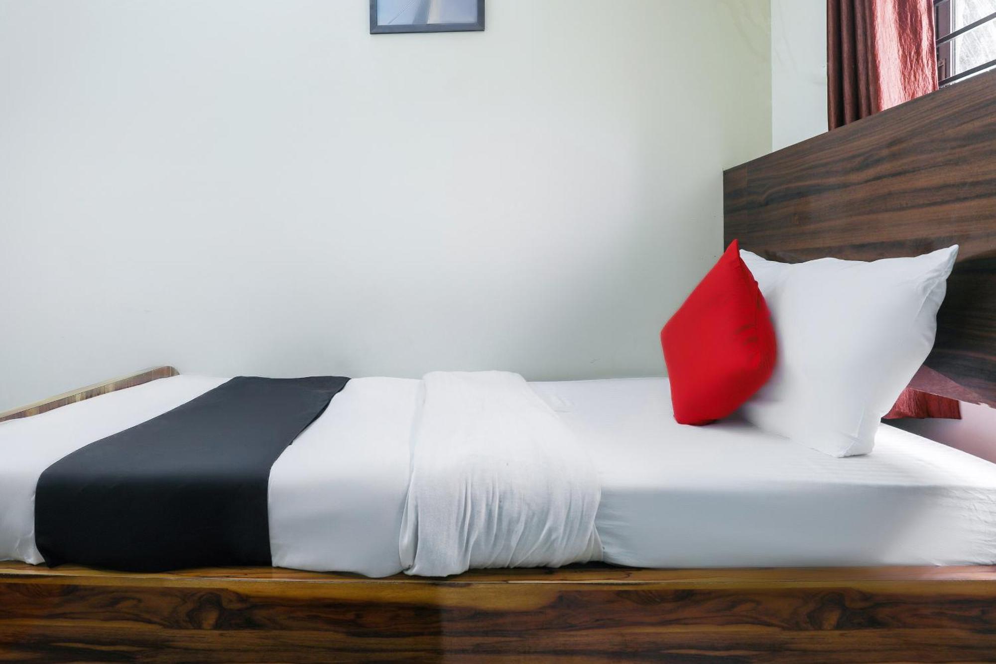 Hotel O Central Inn Dispur Экстерьер фото